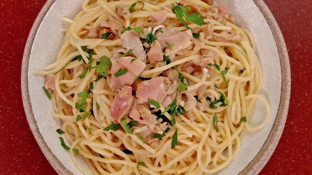Spaghetti and Clams // Tiny Kitchen Big Taste