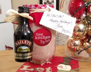 Homemade Hot Cocoa Mix // Tiny Kitchen Big Taste
