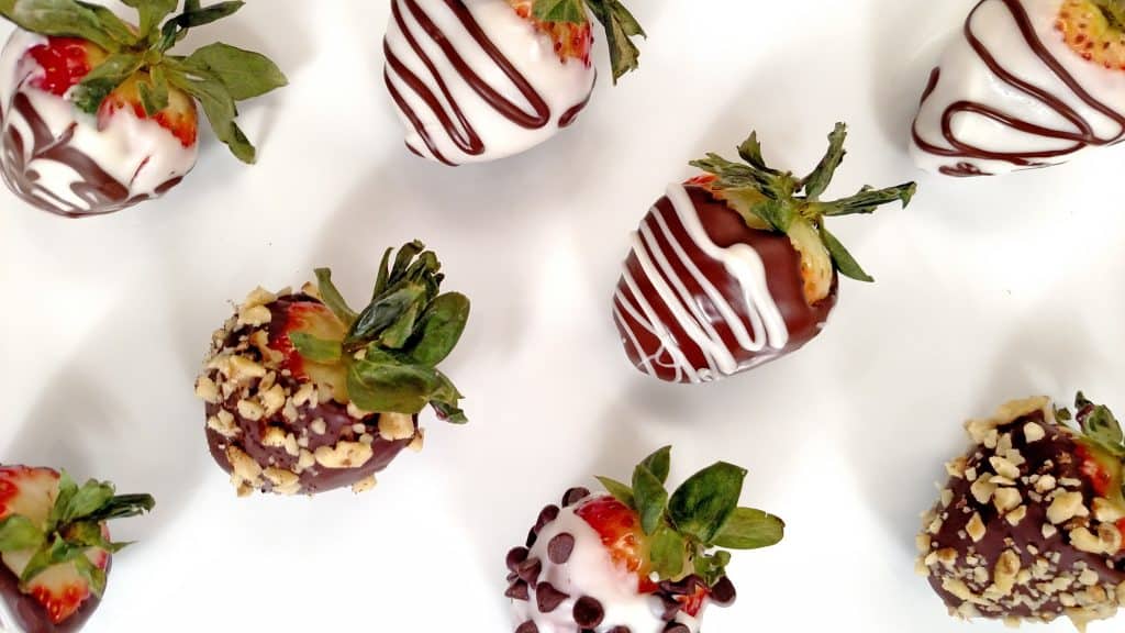 Chocolate Covered Strawberries // Tiny Kitchen Big Taste